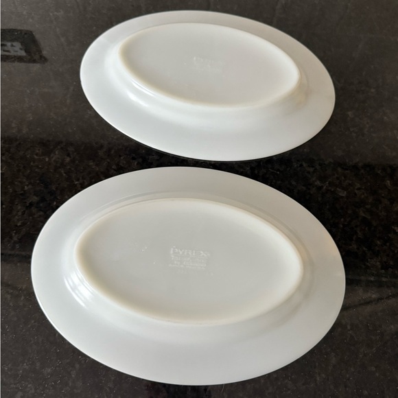 Two Vintage Pyrex Tiburon 793-35 Copper Filigree Oval Serving Platters - Picture 6 of 10